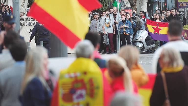 Choque verbal de ideologías con Cataluña en el centro Choque verbal de ideologías con Cataluña en el centro