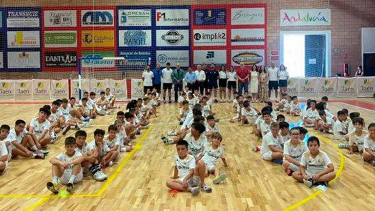 Clausura el campus de la Fundación Real Madrid en Mengíbar Clausura el campus de la Fundación Real Madrid en Mengíbar