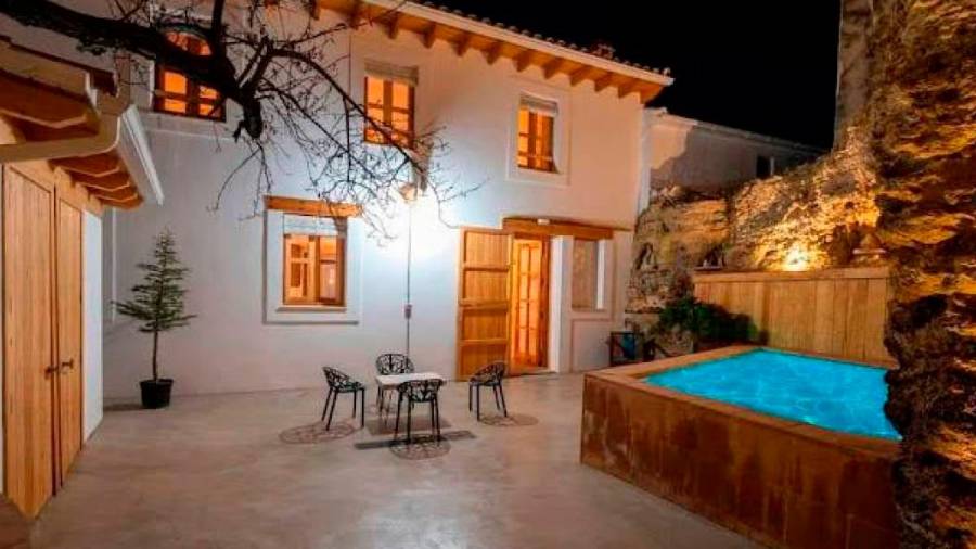 <i>Casa Manuela, en Ribera Baja (Alcalá la Real).</i> <i>Casa Manuela, en Ribera Baja (Alcalá la Real).</i>