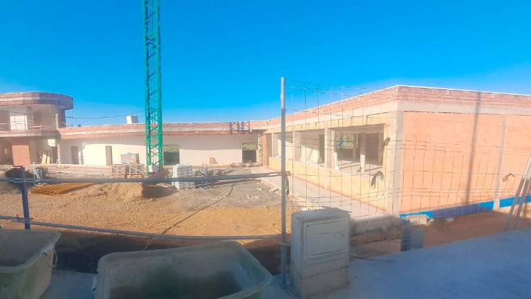 Recta final de la primera fase del Centro Tecnológico de La Bobadilla Recta final de la primera fase del Centro Tecnológico de La Bobadilla