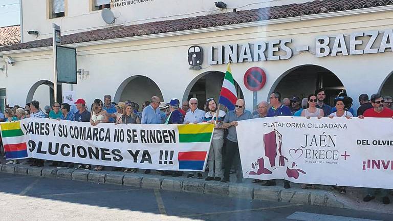 Voces que se unen para no perder el Talgo Granada-Madrid Voces que se unen para no perder el Talgo Granada-Madrid