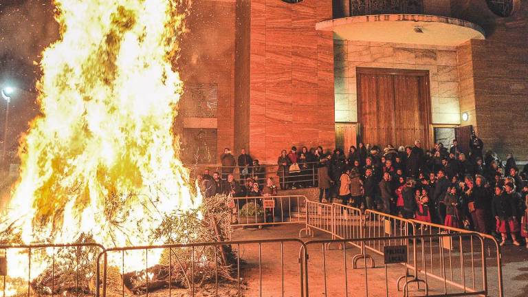 Doble oportunidad para quemar lo malo en las llamas de San Antón