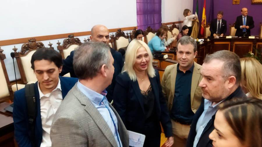 <i>María Espejo, de Jaén Merece Más, junto a Julio Millán, del PSOE, tras el pleno. / F. Gaitán / Diario JAÉN</i> <i>María Espejo, de Jaén Merece Más, junto a Julio Millán, del PSOE, tras el pleno. / F. Gaitán / Diario JAÉN</i>