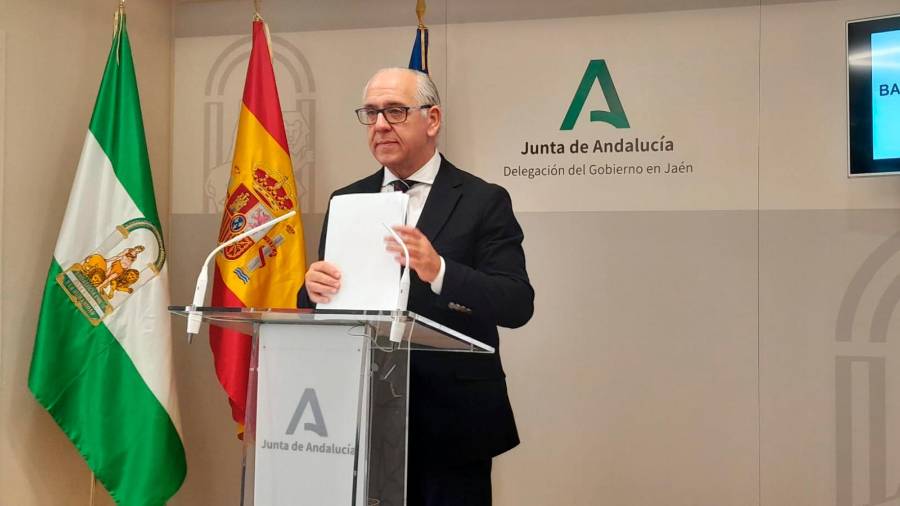 <i>Jesús Estrella da a conocer los nombres de los galardonados con las Banderas de Andalucía en Jaén 2023. / Junta de Andalucía.</i> <i>Jesús Estrella da a conocer los nombres de los galardonados con las Banderas de Andalucía en Jaén 2023. / Junta de Andalucía.</i>
