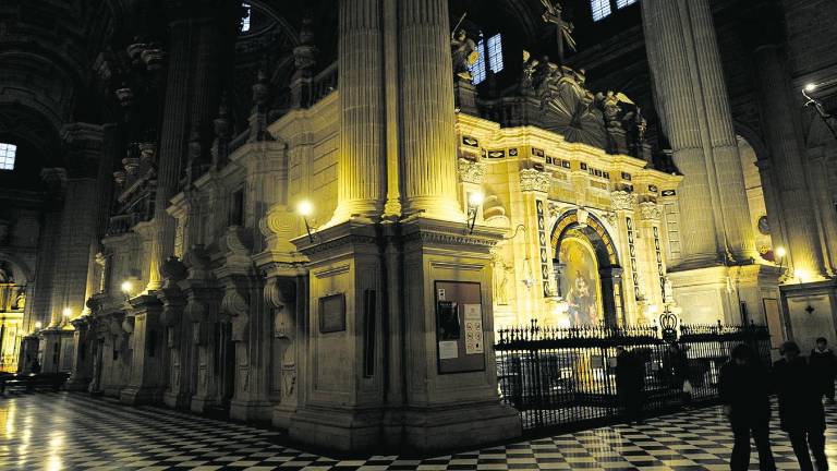 Ilustres difuntos y anónimos en la Catedral Ilustres difuntos y anónimos en la Catedral