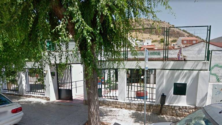 Incendio en un aula del IES Fuente de la Peña: Se suspenden las clases Incendio en un aula del IES Fuente de la Peña: Se suspenden las clases