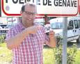 Una cerveza con sabor artesanal y etiqueta artística Una cerveza con sabor artesanal y etiqueta artística