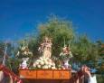 Flores y “vivas” para la Virgen Flores y “vivas” para la Virgen