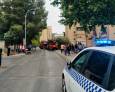 Hospitalizados dos policías tras intervenir en un incendio del Polígono del Valle Hospitalizados dos policías tras intervenir en un incendio del Polígono del Valle