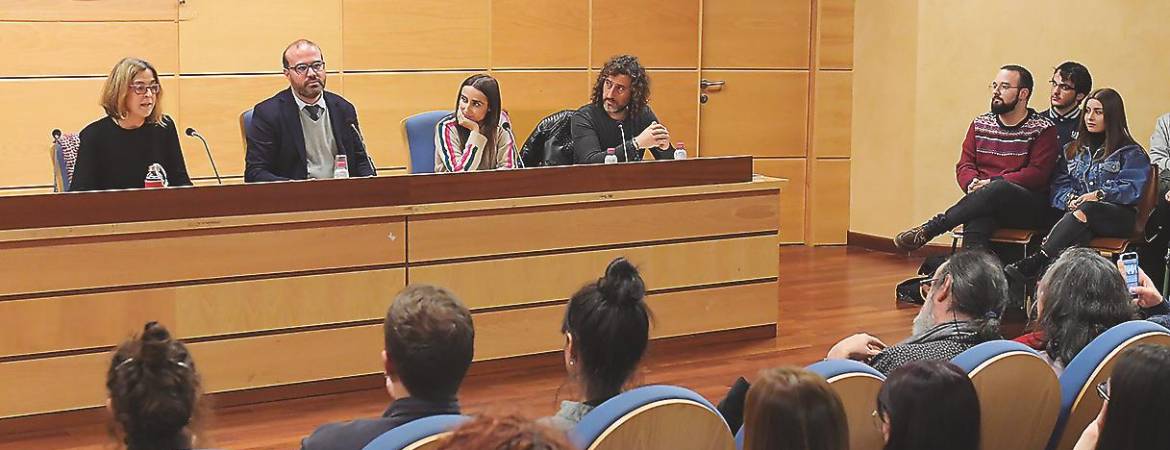 El Proyecto UJA Talento “ficha” a la artista Zahara El Proyecto UJA Talento “ficha” a la artista Zahara