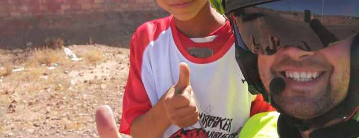 Un tour solidario por África Un tour solidario por África