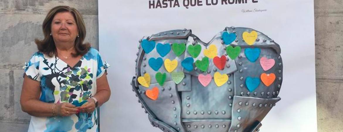 Unas 2.200 llamadas al año Unas 2.200 llamadas al año