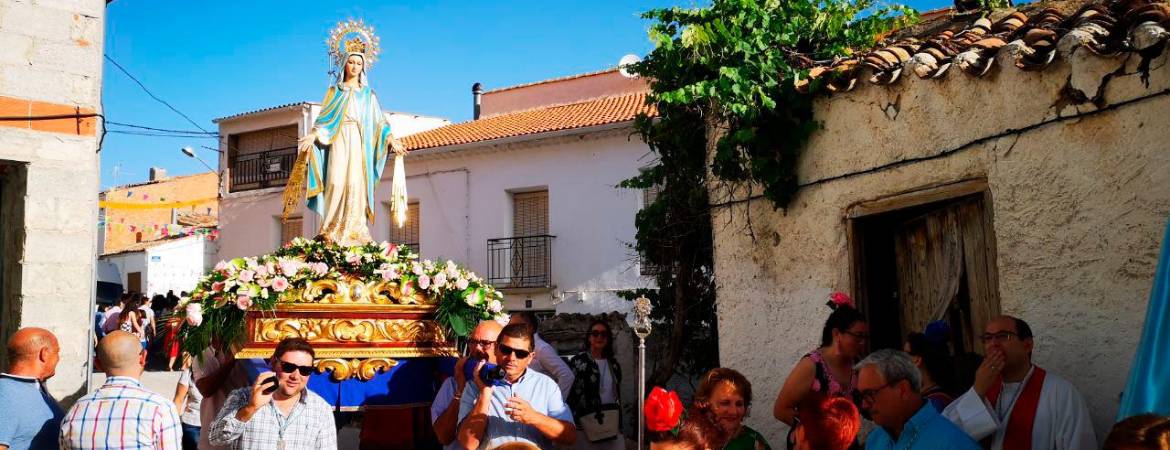 Inmenso abrazo a la Milagrosa por San Pedro Inmenso abrazo a la Milagrosa por San Pedro
