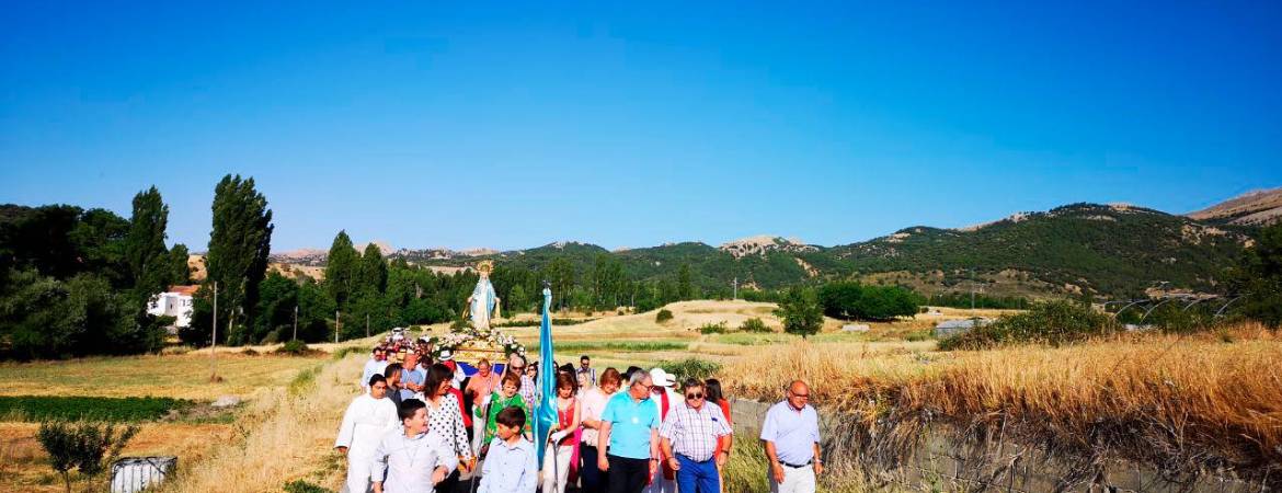 Inmenso abrazo a la Milagrosa por San Pedro Inmenso abrazo a la Milagrosa por San Pedro