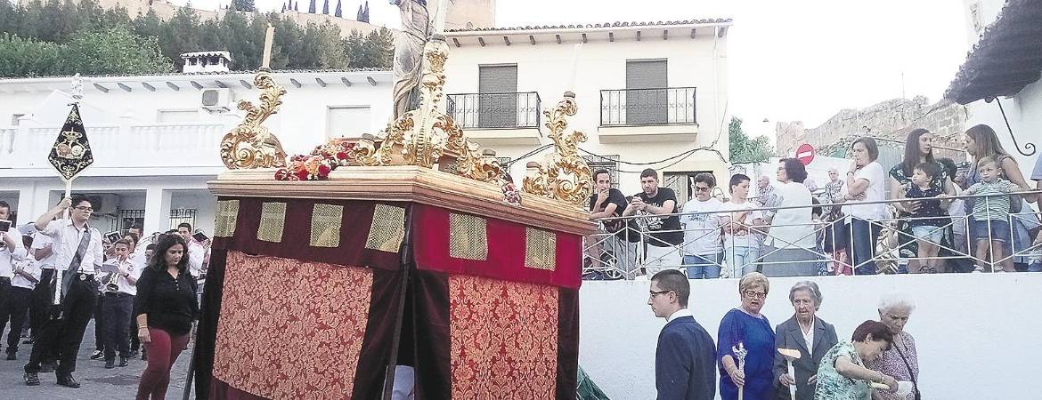 La procesión cierra la fiesta de San Juan La procesión cierra la fiesta de San Juan