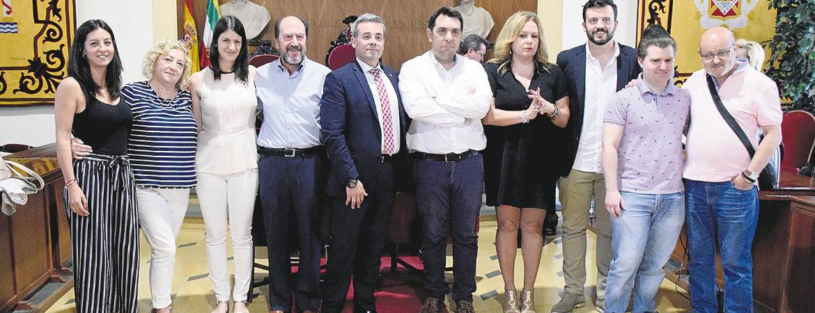 Emotiva despedida de los concejales en el último pleno Emotiva despedida de los concejales en el último pleno