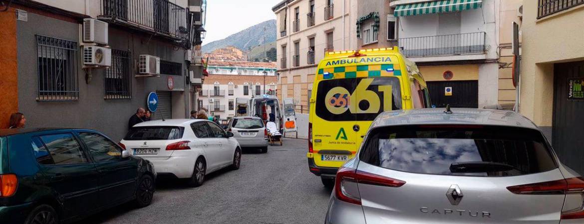 Ambulancias en la calle del suceso. / Europa Press. 