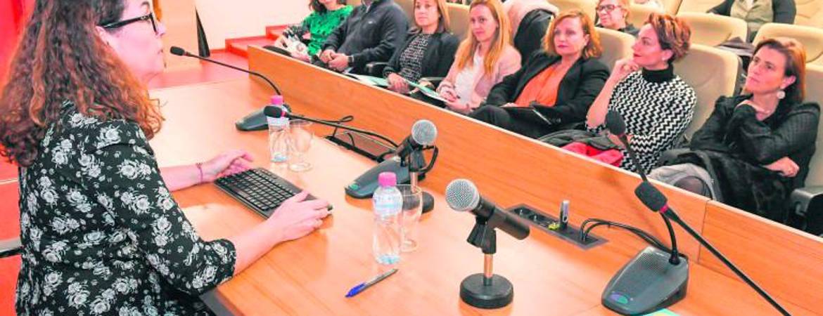 Fomento de la vocación científica entre niñas Fomento de la vocación científica entre niñas