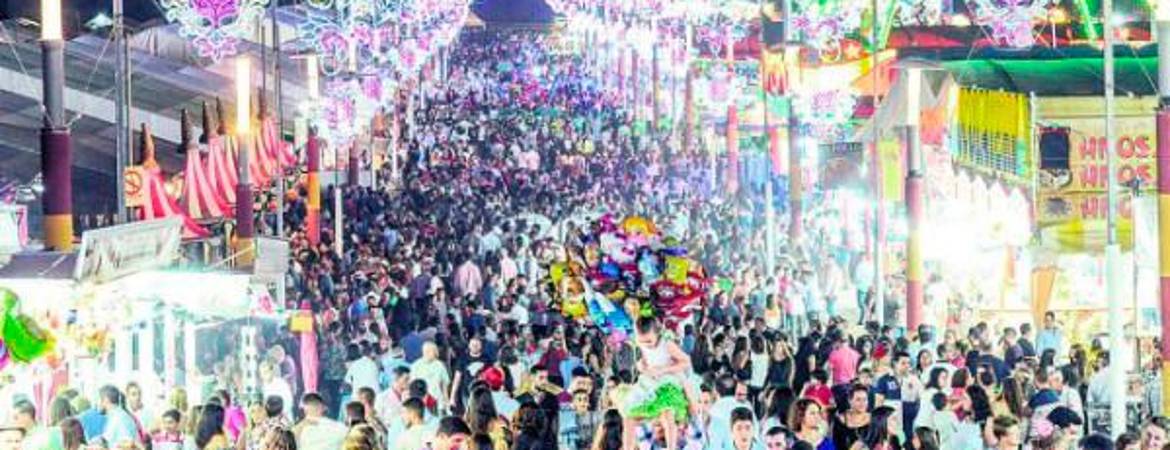 Casi 300 personas se someten a pruebas voluntarias de alcoholemia en la feria Casi 300 personas se someten a pruebas voluntarias de alcoholemia en la feria