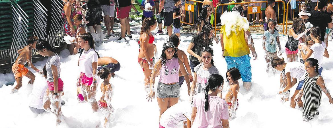 Ganas de fiesta pese al calor Ganas de fiesta pese al calor