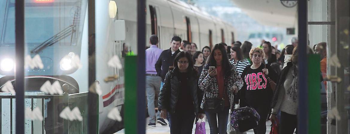 Apuesta por transformar Renfe en Estación Intermodal Apuesta por transformar Renfe en Estación Intermodal