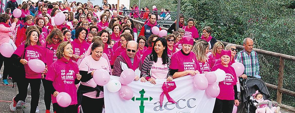Movilización multitudinaria contra el cáncer en Valdepeñas Movilización multitudinaria contra el cáncer en Valdepeñas