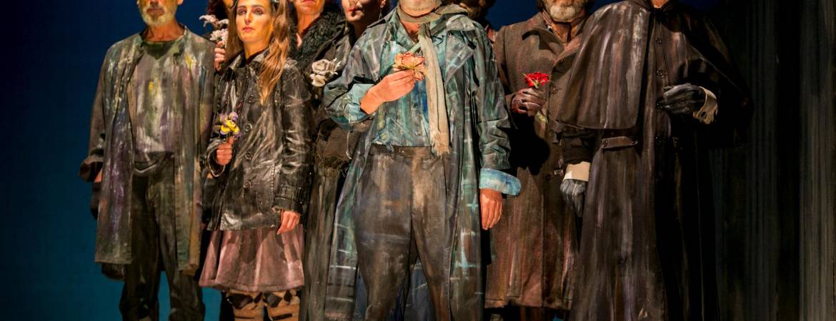 El triángulo que dibuja el teatro El triángulo que dibuja el teatro
