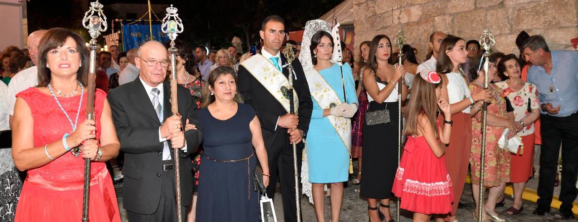 La Virgen de Belén desfila radiante tras ser restaurada La Virgen de Belén desfila radiante tras ser restaurada