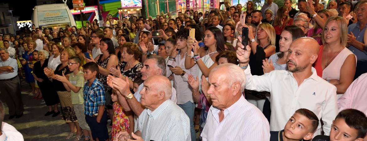 La Virgen de Belén desfila radiante tras ser restaurada La Virgen de Belén desfila radiante tras ser restaurada