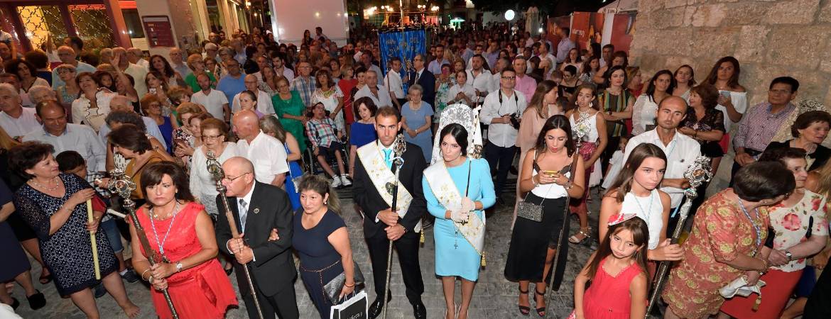 La Virgen de Belén desfila radiante tras ser restaurada La Virgen de Belén desfila radiante tras ser restaurada