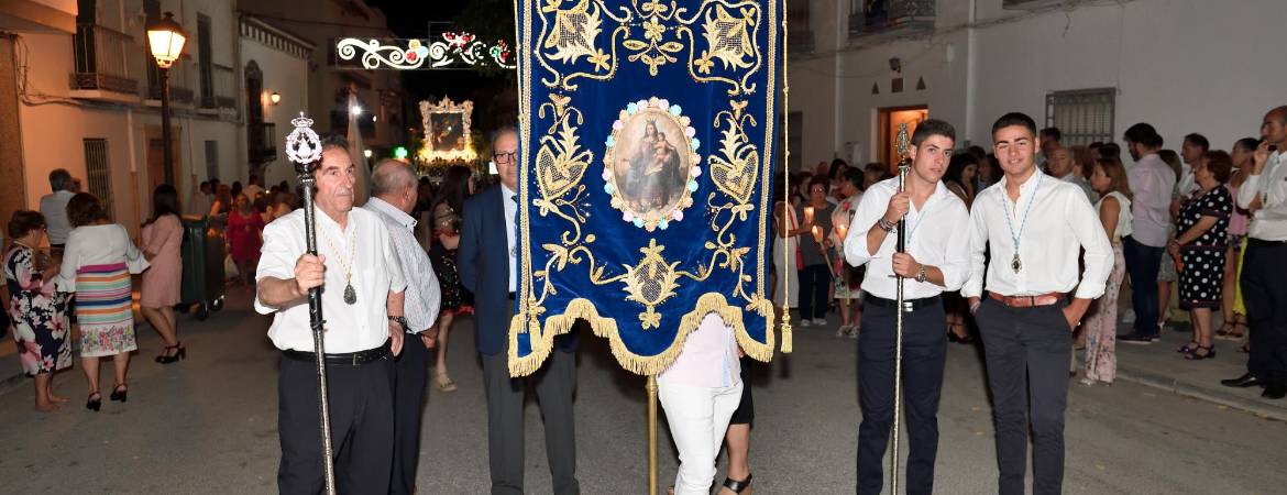 La Virgen de Belén desfila radiante tras ser restaurada La Virgen de Belén desfila radiante tras ser restaurada