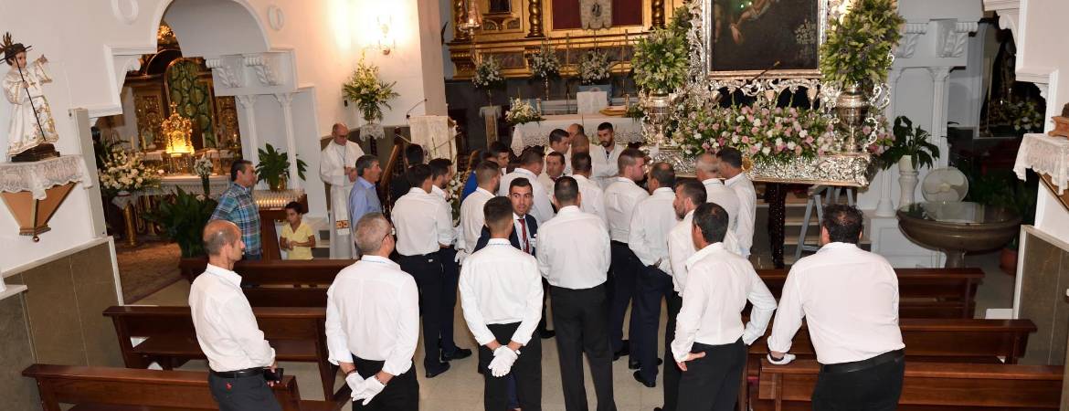 La Virgen de Belén desfila radiante tras ser restaurada La Virgen de Belén desfila radiante tras ser restaurada