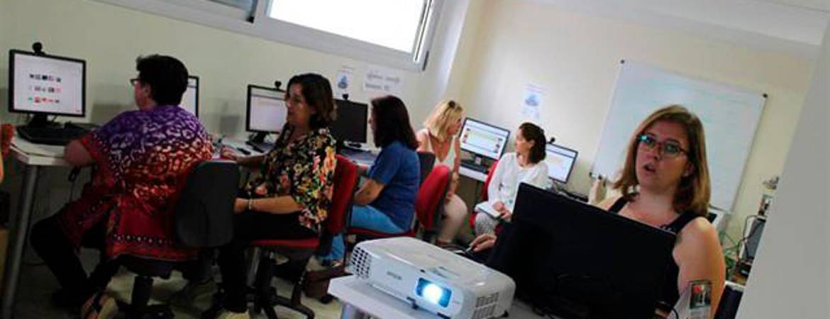 Guadalinfo supera en la provincia los 179.700 usuarios y realiza en seis meses más de 6.600 actividades digitales Guadalinfo supera en la provincia los 179.700 usuarios y realiza en seis meses más de 6.600 actividades digitales