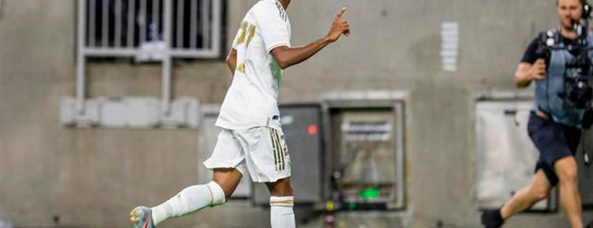 Un golazo de Rodrygo maquilla la derrota del Real Madrid ante el Bayern Un golazo de Rodrygo maquilla la derrota del Real Madrid ante el Bayern