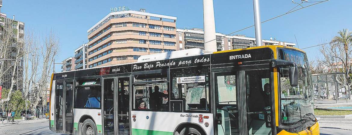 Autobuses Castillo defiende la legalidad de su contrato Autobuses Castillo defiende la legalidad de su contrato