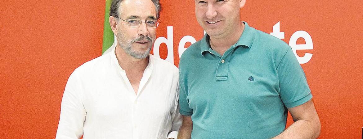 El PSOE critica a la Junta por su dejadez en temas de sanidad El PSOE critica a la Junta por su dejadez en temas de sanidad