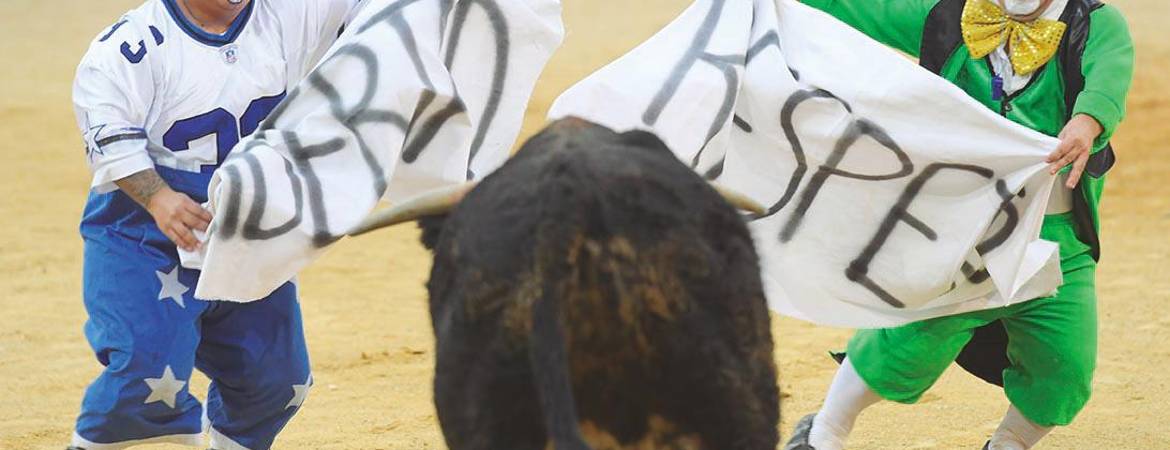 Los “enanitos toreros” sacan las risas de los niños en un espectáculo cómico y taurino Los “enanitos toreros” sacan las risas de los niños en un espectáculo cómico y taurino