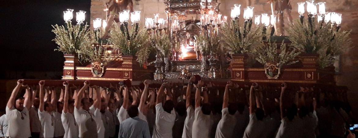 Homenajes, tradiciones y festejos Homenajes, tradiciones y festejos
