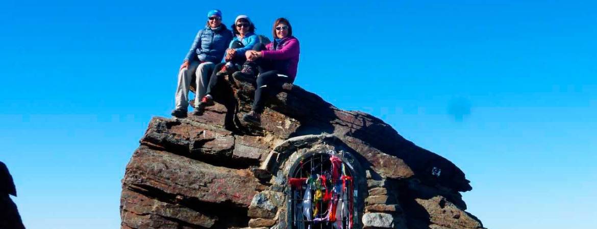 Vera García inicia la Expedición Mujer con Esquís a Muztagh Ata Vera García inicia la Expedición Mujer con Esquís a Muztagh Ata