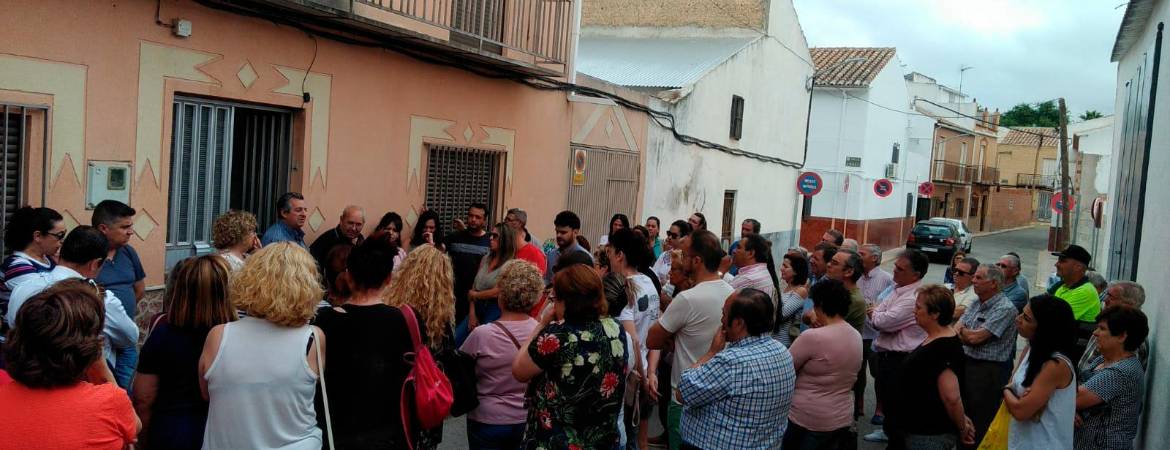 Villargordo lucha para parar un desahucio Villargordo lucha para parar un desahucio