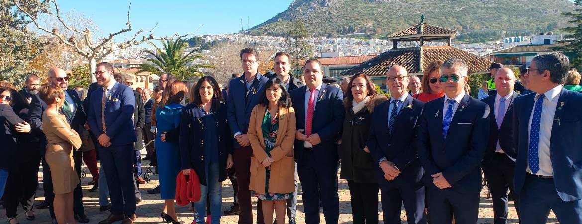 Aplauso a la milenaria alianza entre el ser humano y el olivo Aplauso a la milenaria alianza entre el ser humano y el olivo