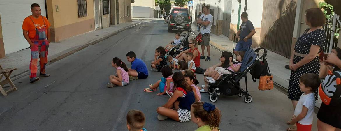 Cuentacuentos para los pequeños de la casa Cuentacuentos para los pequeños de la casa