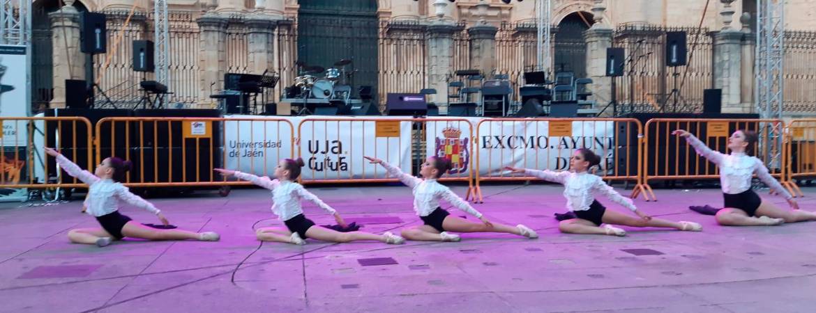 Música y baile en Santa María Música y baile en Santa María