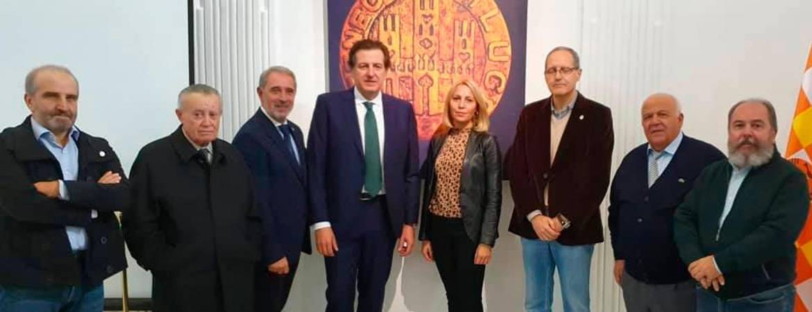 Luis Jesús García-Lomas se incorpora al Ateneo de Ilugo Luis Jesús García-Lomas se incorpora al Ateneo de Ilugo