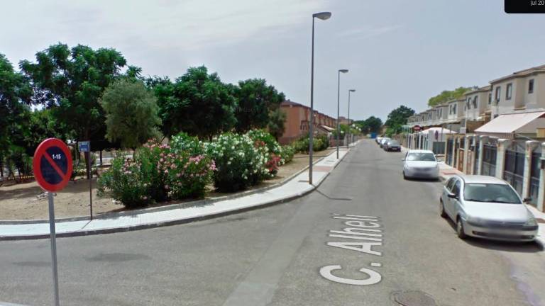 Tres heridos en Linares al caerle un montacargas en su vivienda Tres heridos en Linares al caerle un montacargas en su vivienda
