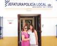 Una niña entrega una cartera con dinero en Alcalá la Real Una niña entrega una cartera con dinero en Alcalá la Real