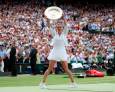 Halep se impone con rapidez a Serena Williams y conquista Wimbledon Halep se impone con rapidez a Serena Williams y conquista Wimbledon