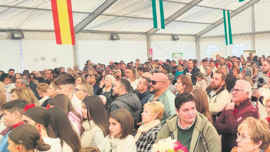 <i>El público llenó la carpa de la feria. / Juan Rafael Hinojosa / Diario JAÉN. </i> <i>El público llenó la carpa de la feria. / Juan Rafael Hinojosa / Diario JAÉN. </i>