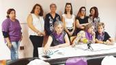 ACTO. Miembros de la asociación Feministas 8M, durante la rueda de prensa en la Biblioteca Provincial.
