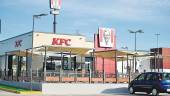 INAUGURACIÓN. Vista genérica del nuevo KFC instalado en el centro comercial Jaén Plaza.